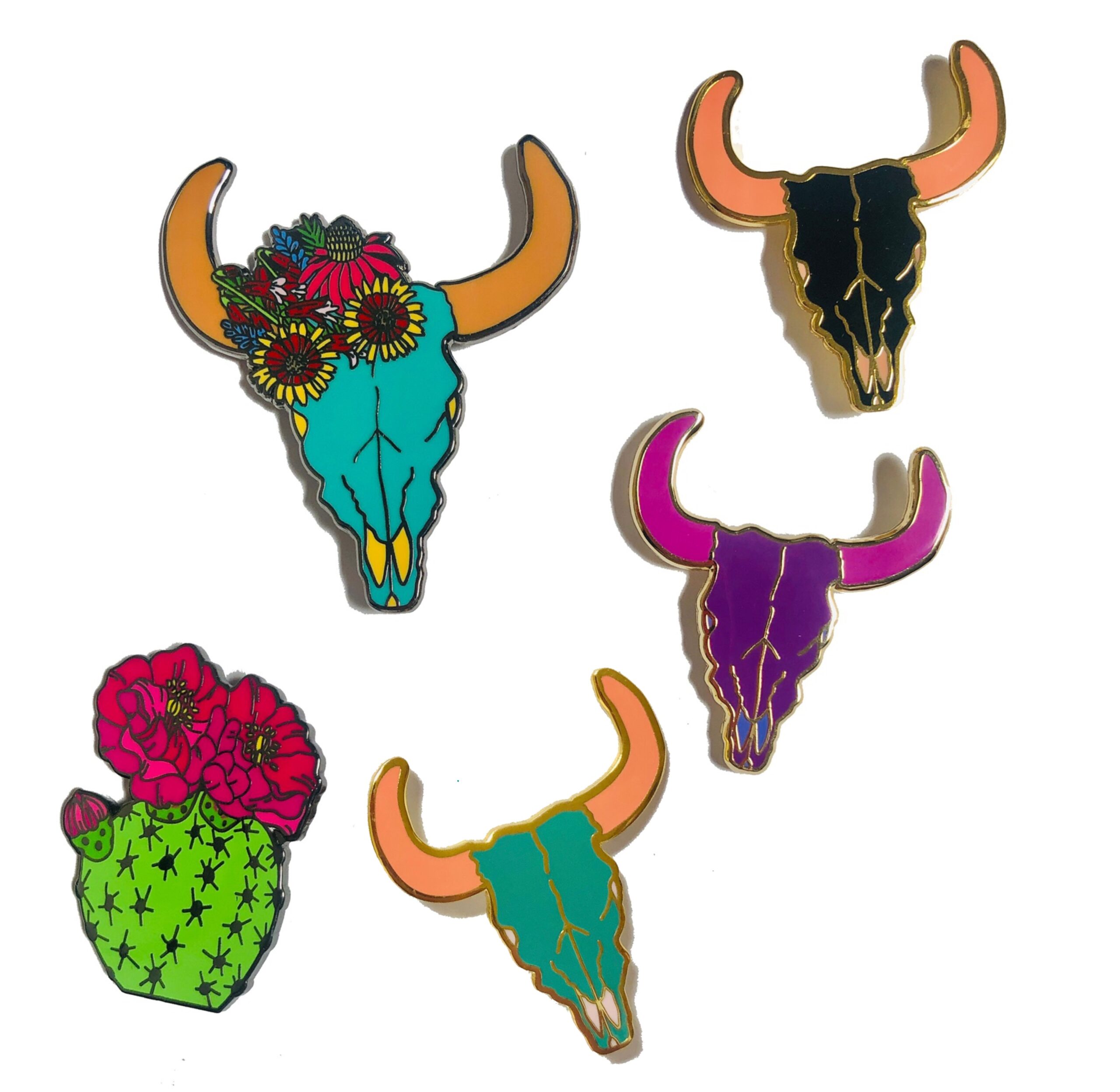 Santa Fe Bison Skull - Enamel Pin - Image 2